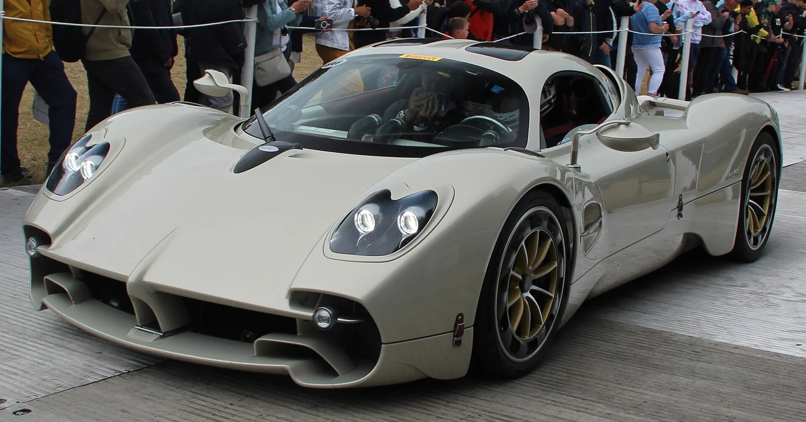 Pagani Utopia photographed from the front three-quarter view